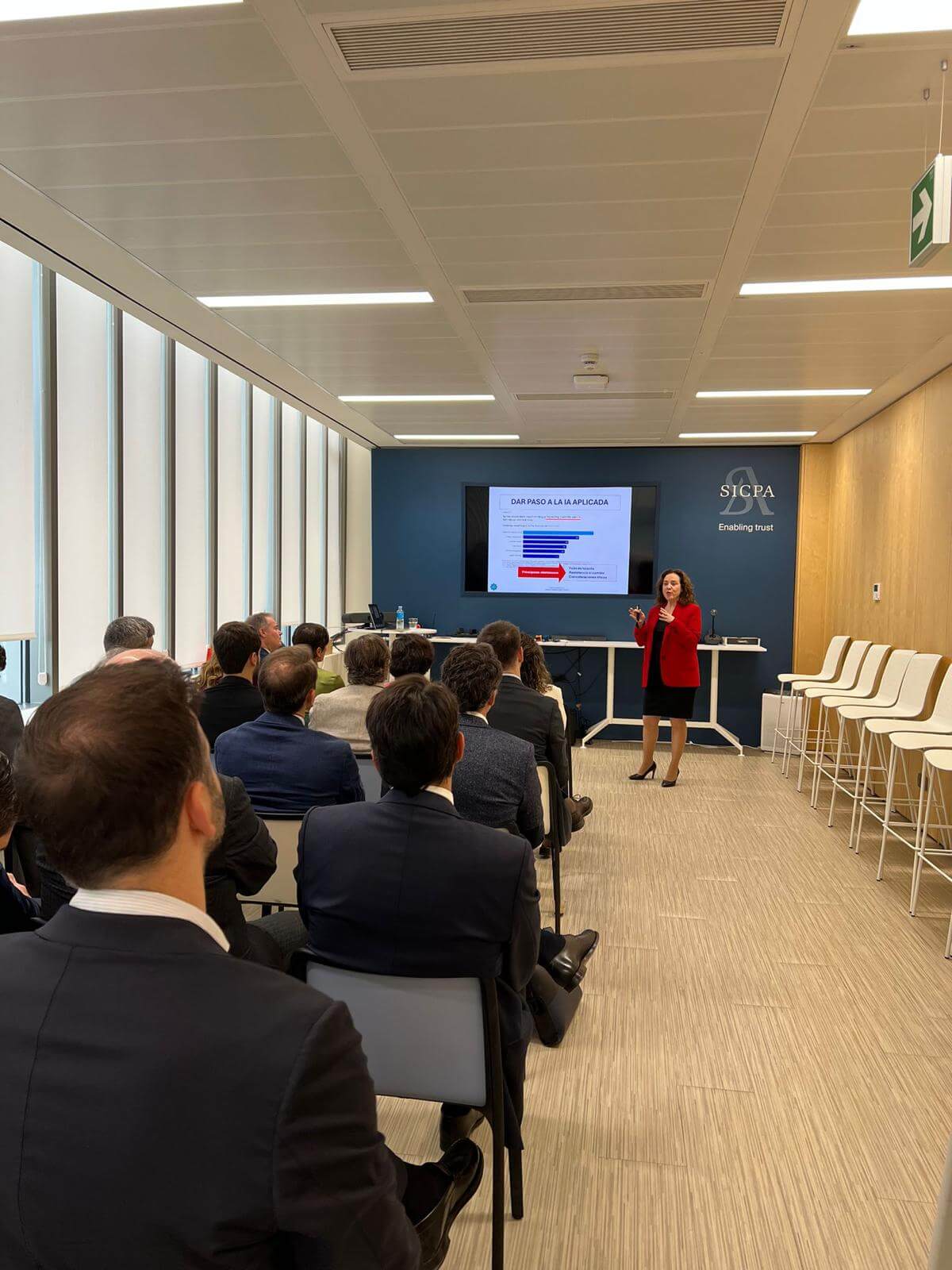 Éxito rotundo en el desayuno empresarial sobre competencias del futuro