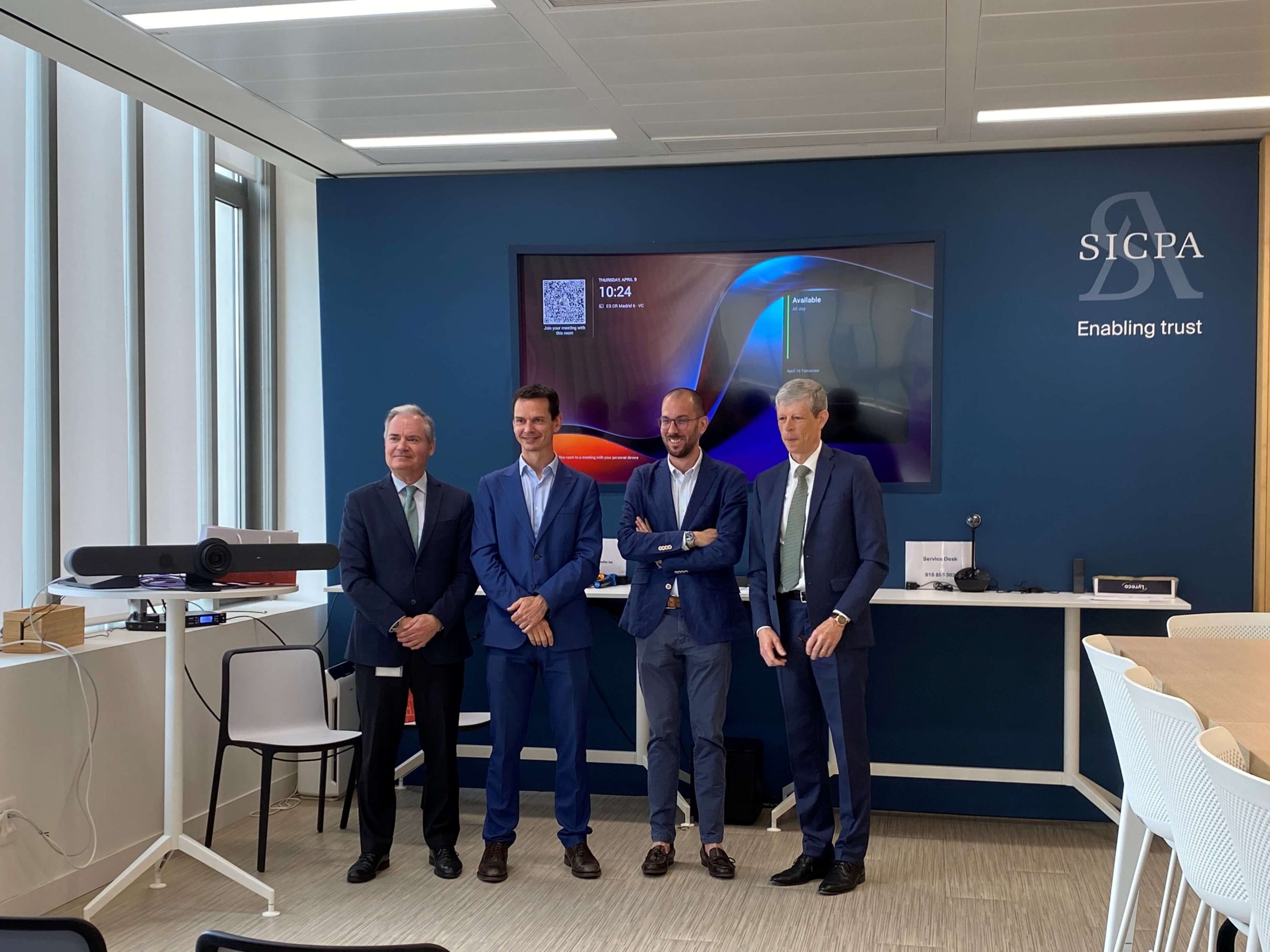 La AEHS celebró un Desayuno Empresarial sobre el futuro del sistema eléctrico